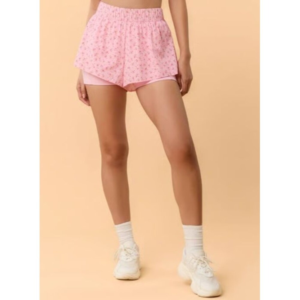 Blogilates Pink Floral Ruffle Athletic Shorts Women Large NWT